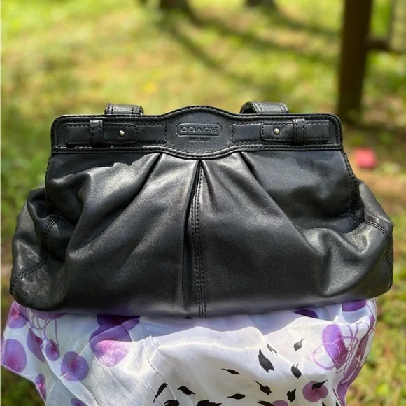 バッグ COACH Vintage Leather Black Shoulder Bag Coach vintage leather black shoulder bag | Mercari